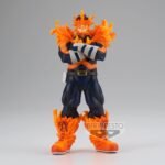 my-hero-academia-figurine-endeavor-age-of-heroes_2 Vue de face à mi-distance de la figurine d'Endeavor de My Hero Academia en combinaison sombre avec flammes, bras croisés.