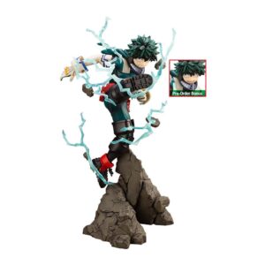 Vue 3/4 de face à mi-distance de la figurine d'Izuku Midoriya de My Hero Academia en costume de héros vert, avec des gantelets et des effets d'éclair.