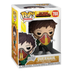 Vue 3/4 de face à mi-distance de la figurine Pop! de Overhaul de My Hero Academia en manteau vert, tenant une pose neutre.
