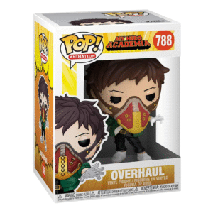 Vue 3/4 de face à mi-distance de la figurine Pop! de Overhaul de My Hero Academia en manteau vert, tenant une pose neutre.