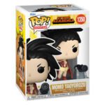 Vue diagonale à mi-distance de la Funko Pop! de Momo Yaoyorozu de My Hero Academia en costume de héros, tenant un petit canon.