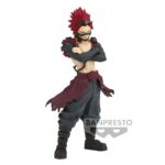 Vue 3/4 de face à mi-distance de la figurine  d'Eijiro Kirishima de My Hero Academia en tenue sans manches, avec des lunettes sur le front.