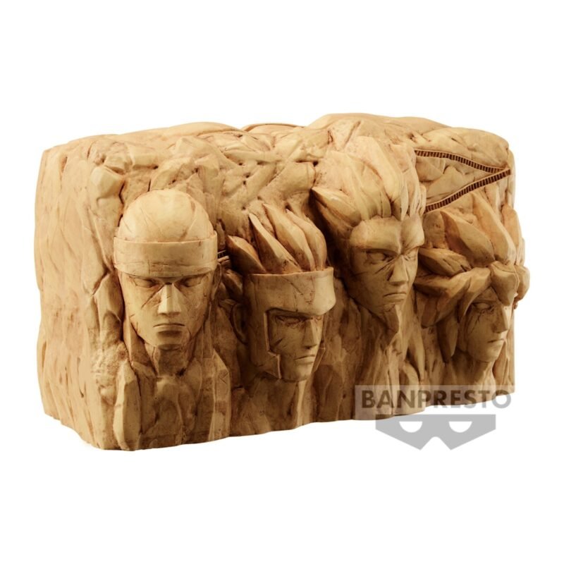 Figurine représentant les quatre premiers Hokage de Konoha, sculptée en PVC avec détails minutieux.