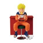 Figurine de Naruto Uzumaki assis au comptoir du restaurant Ichiraku avec un bol de ramen.
