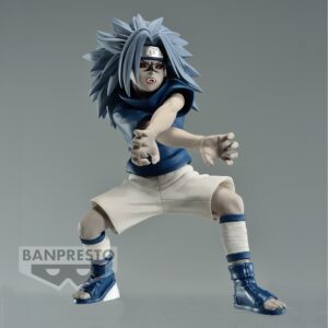 Figurine de Sasuke Uchiha dans une pose dynamique, montrant des détails sculptés avec une aura sombre.