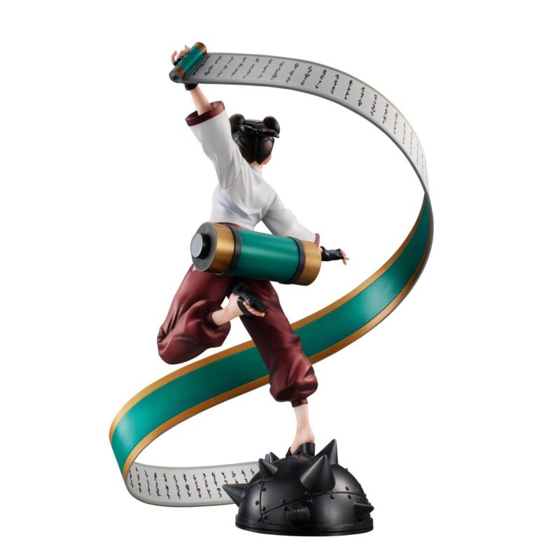 Figurine de Tenten de la série Naruto Gals, en pose dynamique avec un grand parchemin.