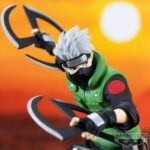 Figurine de Kakashi Hatake dans une posture dynamique avec Sharingan et kamui shurikens, fabriquée par BANPRESTO.