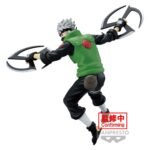 Figurine de Kakashi Hatake dans une posture dynamique avec Sharingan et kamui shurikens, fabriquée par BANPRESTO.