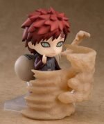 Figurine Nendoroid de Gaara avec sa gourde de sable et des effets de sable attachables.