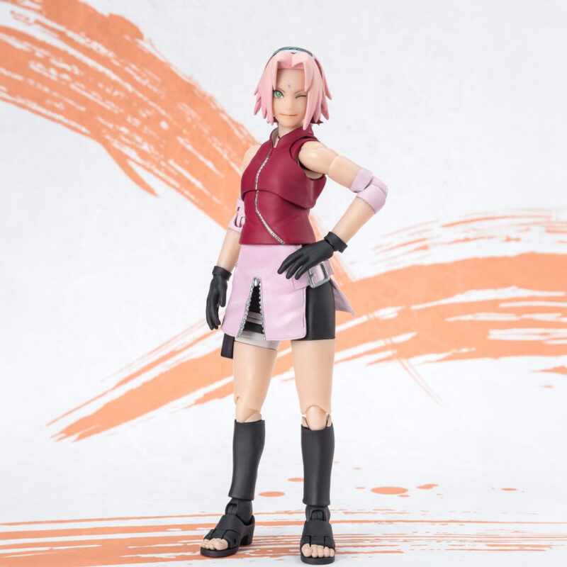 Figurine de Sakura Haruno de 14 cm avec plusieurs visages interchangeables et une hache.