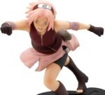 Figurine de Sakura Haruno en PVC dans une pose dynamique avec un coup de poing dévastateur.