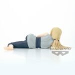 Tsunade de Naruto représentée avec une pose sensuelle et élégante, fabriquée par Banpresto.