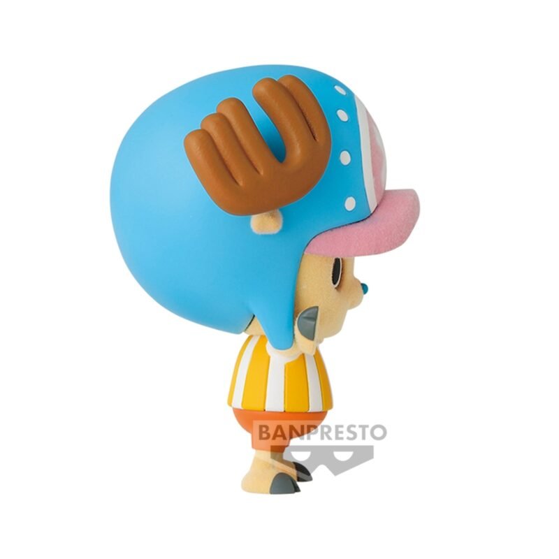 Figurine de Chopper de One Piece avec un sourire chaleureux et les pattes levées, fabriquée en PVC par BANPRESTO, mesurant 6 cm.