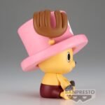 Figurine de Chopper assis, mesurant 11 cm, avec un visage mignon, fabriquée en PVC par Banpresto, présentant des détails soignés et une posture expressive.