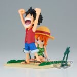 one-piece-figurine-luffy-et-nami-log-stories-world-collectable-figure_1 Figurine de Luffy avec les poings levés et Nami en larmes, mesurant 7 cm, fabriquée par BANPRESTO, présentant des détails soignés sur les expressions faciales et une pose dynamique.