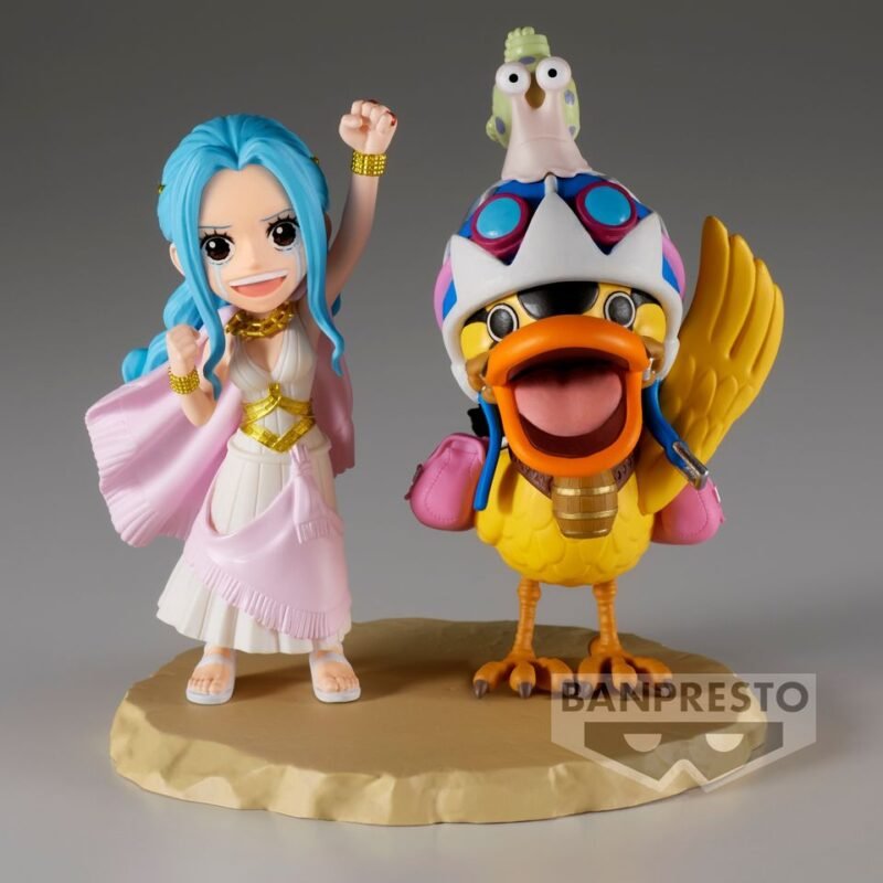 Figurine de Nefertari Vivi levant le poing en l'air avec son compagnon Karoo, réalisée en PVC, mesurant 8 cm, avec des détails minutieux et des couleurs vives, fabriquée par Banpresto.