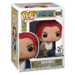 Figurine de Shanks le Roux debout avec la main sur son katana, fabriquée en PVC, mesurant 9 cm de hauteur, avec une pose dynamique et des détails soignés.