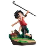 one-piece-figurine-portgas-d-ace-run-run-run-gem-series-megahouse_5 Figurine de Portgas D. Ace en PVC mesurant 12 cm, représentant le personnage en pleine course avec une pose dynamique, des détails soignés et des couleurs vives.
