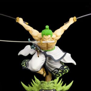 Roronoa Zoro représenté dans une posture dynamique sur la tête d'un dragon, tenant trois sabres dégainés, avec des détails minutieux sur son expression et ses armes, fabriqué par Espada Art.