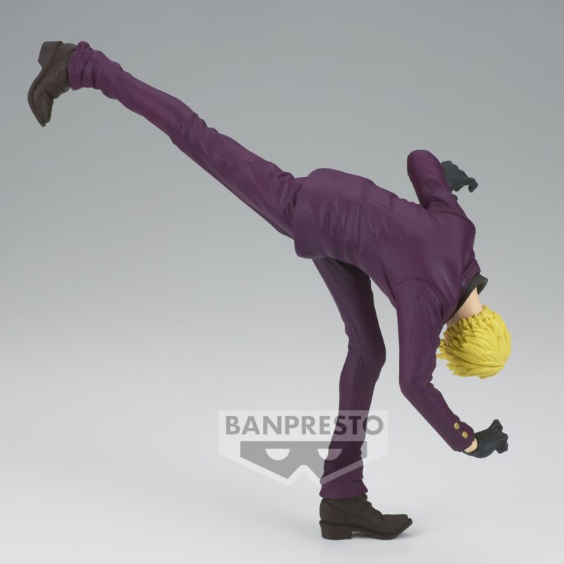 Figurine de Sanji dans une pose dynamique, représentant son coup de pied arrière, avec des détails précis et une finition soignée, fabriquée par Banpresto.