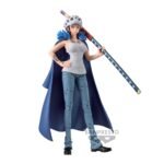 one-piece-figurine-trafalgar-law-change-ver-dxf-the-grandline-series-extra_2 Figurine de Trafalgar Law dans une pose dynamique, avec un chapeau distinctif et une expression intense, fabriquée en PVC, représentant le personnage du chapitre 1063 de One Piece.