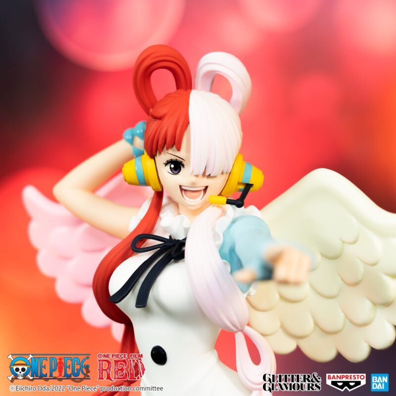 Figurine d'Uta du film ONE PIECE RED, mesurant 22 cm, en PVC, avec des détails précis et une pose dynamique. Fabriquée par BANPRESTO.