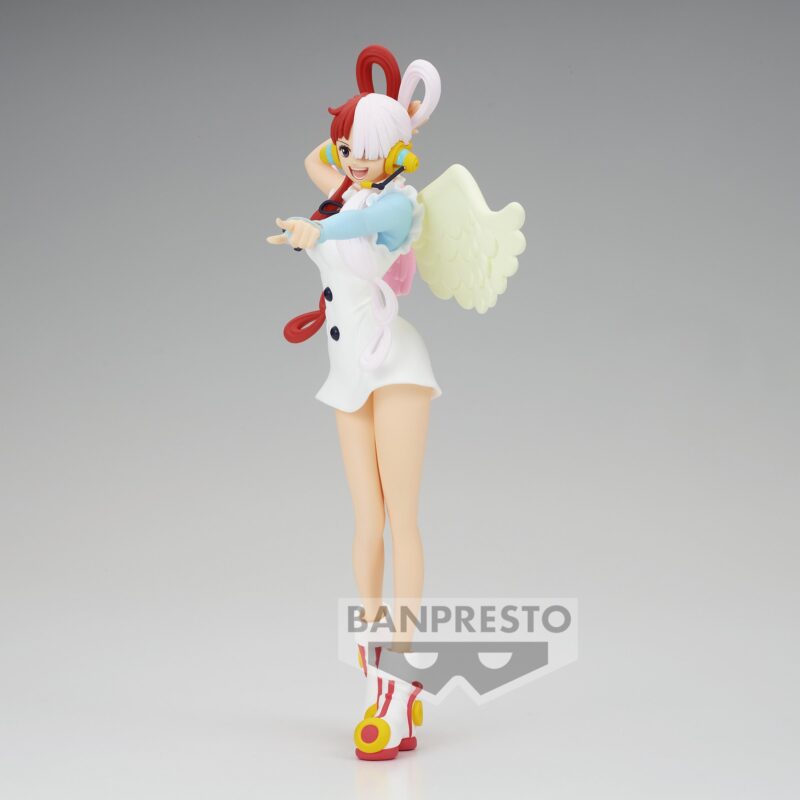Figurine d'Uta du film ONE PIECE RED, mesurant 22 cm, en PVC, avec des détails précis et une pose dynamique. Fabriquée par BANPRESTO.