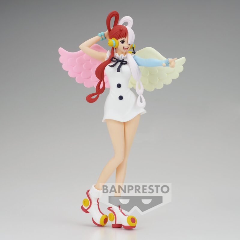 Figurine d'Uta du film ONE PIECE RED, mesurant 22 cm, en PVC, avec des détails précis et une pose dynamique. Fabriquée par BANPRESTO.