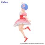 Vue diagonale en plan d'ensemble de la figurine de Rem de Re:Zero - Starting Life in Another World Cherry Blossom Ver exécutant un saut de joie.