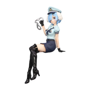 Vue 3/4 avant en plan moyen de la figurine de Rem de Re:Zero - Starting Life in Another World tenant des menottes.