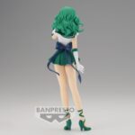 Vue arrière en plan d'ensemble de la figurine de Super Sailor Neptune de Sailor Moon.
