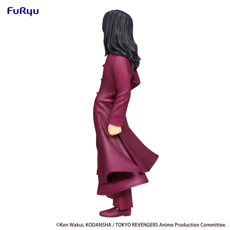 Vue 3/4 de dos à mi-distance de la figurine de Baji Keisuke de Tokyo Revengers en long manteau maroon sans accessoires.
